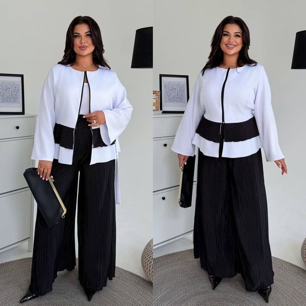 Жіночий костюм-двійка з блузою на запах і штанами 46-48, 50-52, 54-56, 58-60 "LADA" недорого від прямого постачальника Razg800-8065-1_бело-черный_v фото