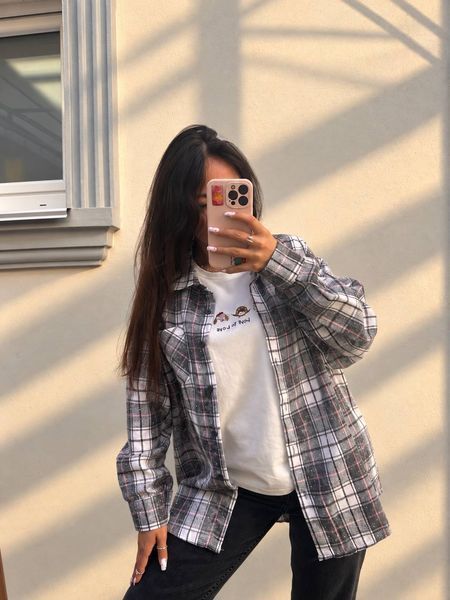 Стильная женская рубашка в клетку из фланели с деликатными камнями oversize (4цв) "ASPERAMO" недорого от прямого поставщика Rin1545-7101_пр_кл_сер_бел_чер_кр_v фото
