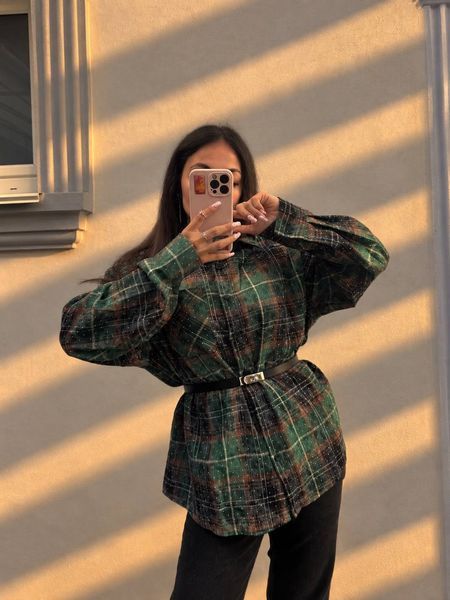 Стильная женская рубашка в клетку из фланели с деликатными камнями oversize (4цв) "ASPERAMO" недорого от прямого поставщика Rin1545-7101-1_пр_кл_зел_кор_чер_бел_v фото