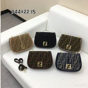 Женская сумка fendi - &times;15 22&times;15 (4цв) "MARCO" недорого от прямого поставщика GU3509-944_сумка_надпись_v фото