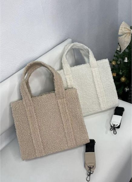 Cумка женская с ручками меховая Тедди 31*30*25*11 см. (3 цв.) "STYLE BOX" от прямого поставщика GU3614-033-23i фото
