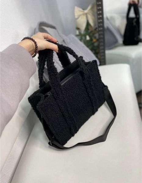 Cумка женская с ручками меховая Тедди 31*30*25*11 см. (3 цв.) "STYLE BOX" от прямого поставщика GU3614-033-23i фото