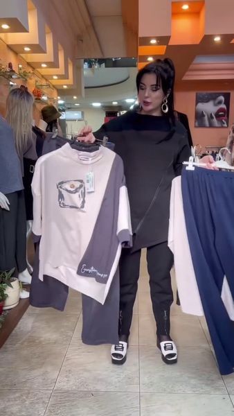 Костюм-двійка жіночий з декором малюнком та контрастними вставками з двонитки 46-48, 50-52, 54-56, 58-60, 62-64 (4кол) "VLADA" недорого від прямого постачальника RIN4949-1035vlv фото