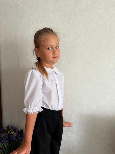 Блуза для девочек из софта 116, 122, 128, 134, 140, 146 "BRYKINA" недорого от прямого поставщика 2PLGU1077-230_бел_кружево_v фото