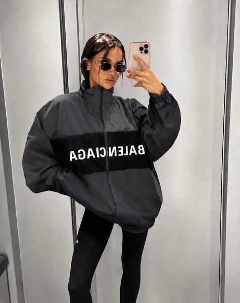 Жіноча вітровка oversize з матової плащової тканини 42-48, 50-54 (4кол) "ST. COUTURE" недорого від прямого постачальника 2PLGU1438-384_ветровка_надпись_v фото