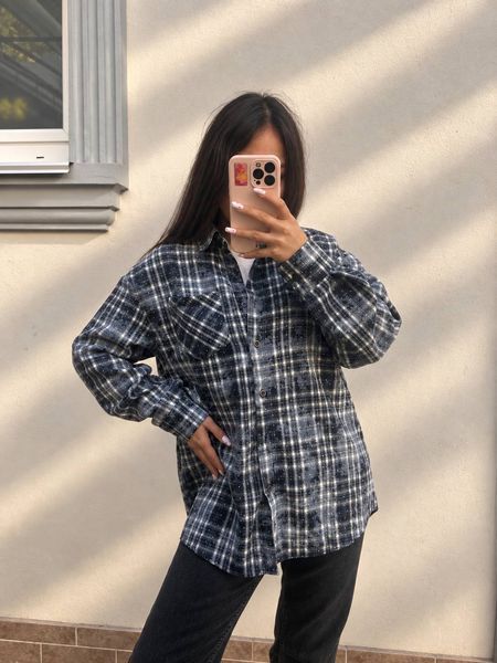Стильная женская рубашка в клетку из фланели с деликатными камнями oversize (3цв) "ASPERAMO" недорого от прямого поставщика Rin1545-7101_пр_кл_син_сер_бел_v фото